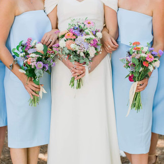 Dainty pastel bridals for an early July wedding