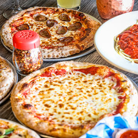 Pizza at Gus's New York Pizza