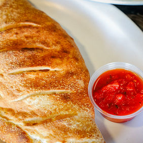 calzone at gus's new york pizza