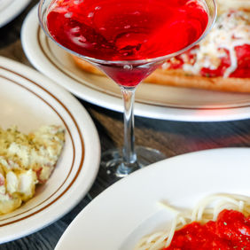 cocktails at gus's new york pizza