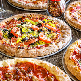 Pizza at Gus's New York Pizza