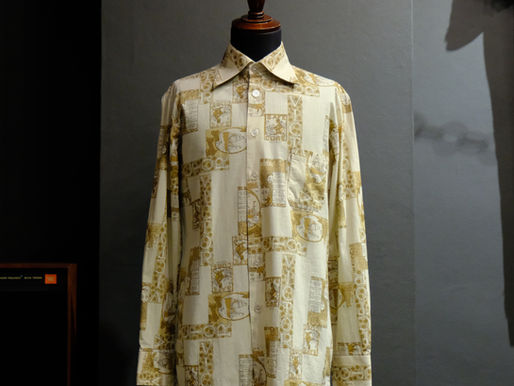 1970s European Vintage "Antique Advertisement" Shirt