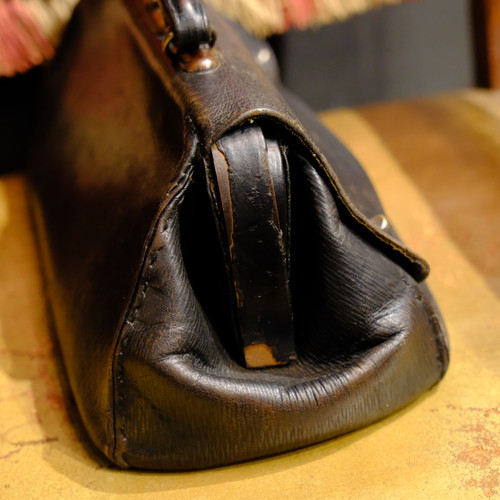1920-1940s Vintage Leather Doctor's Bag | qosmos