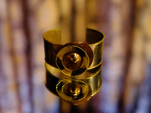 Vintage "Modern Circle" Brass Art Bangle