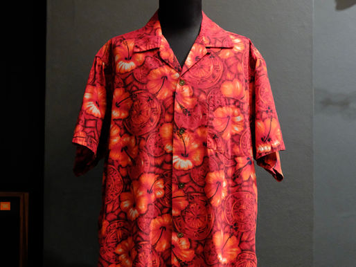 1950-1960s Vintage "Tropical Floral&Polynesian Tribal" Hawaiian Shirt Made in Hawaii