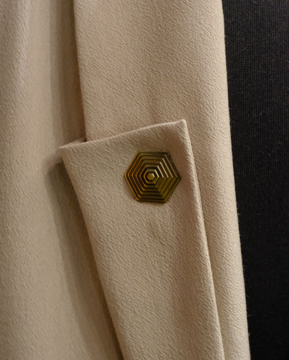 サムネイル： 1980-1990s European Vintage “Medallion” Jacket M-L