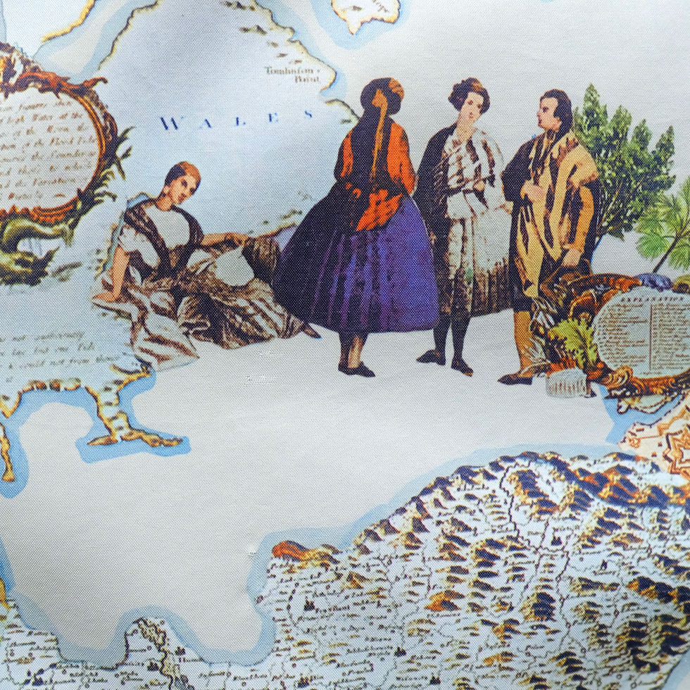 サムネイル： 1970-1980s European Vintage "Antique Map Art" Shirt L-XL