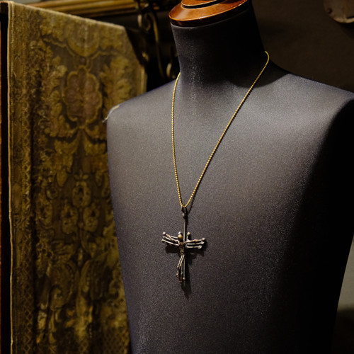 『送料無料！』ヴィンテージクロスペンダント【恒久の時を超え繊細な装飾と頑丈さ！】 送料無料！』ヴィンテージクロスペンダント【恒久の時を超え繊細