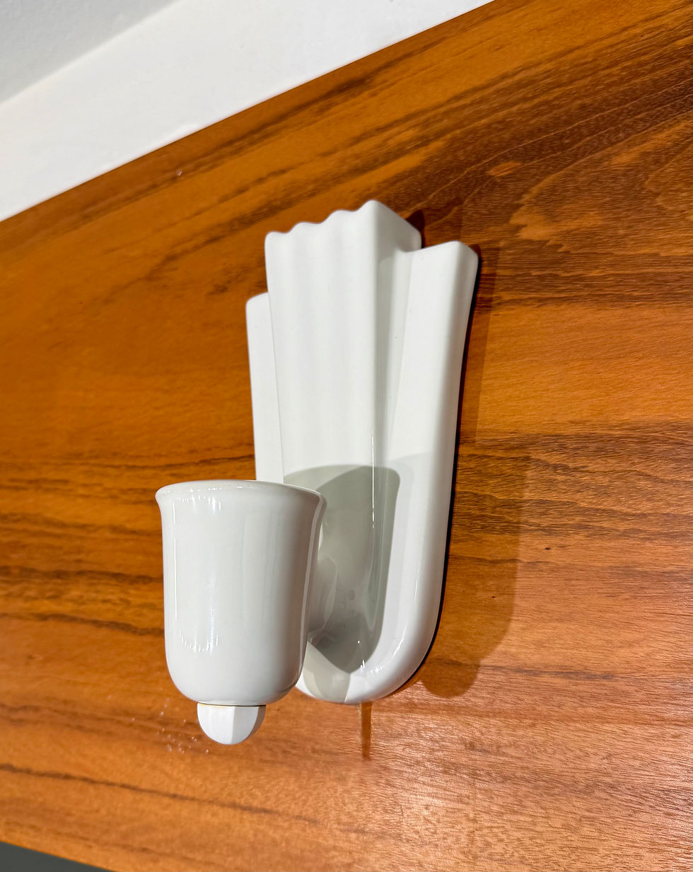 Miniatura: Arandela Art Déco em Porcelana
