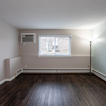 Austin Heights Bedroom With Airconditioner