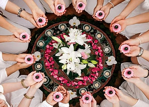 18 Giugno_ Donne in Cerchio.jpg