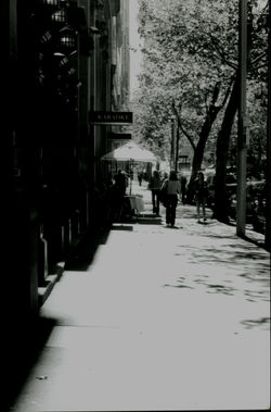 calle mujer