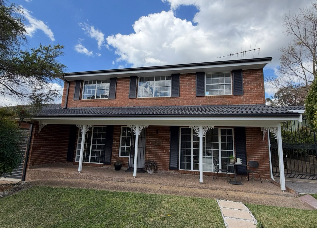 6 Hobart Pl Illawong