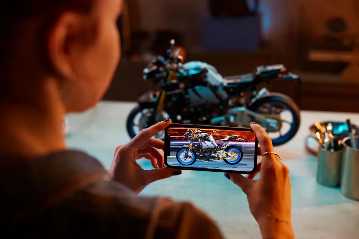 LEGO 42159 Yamaha MT-10 SP