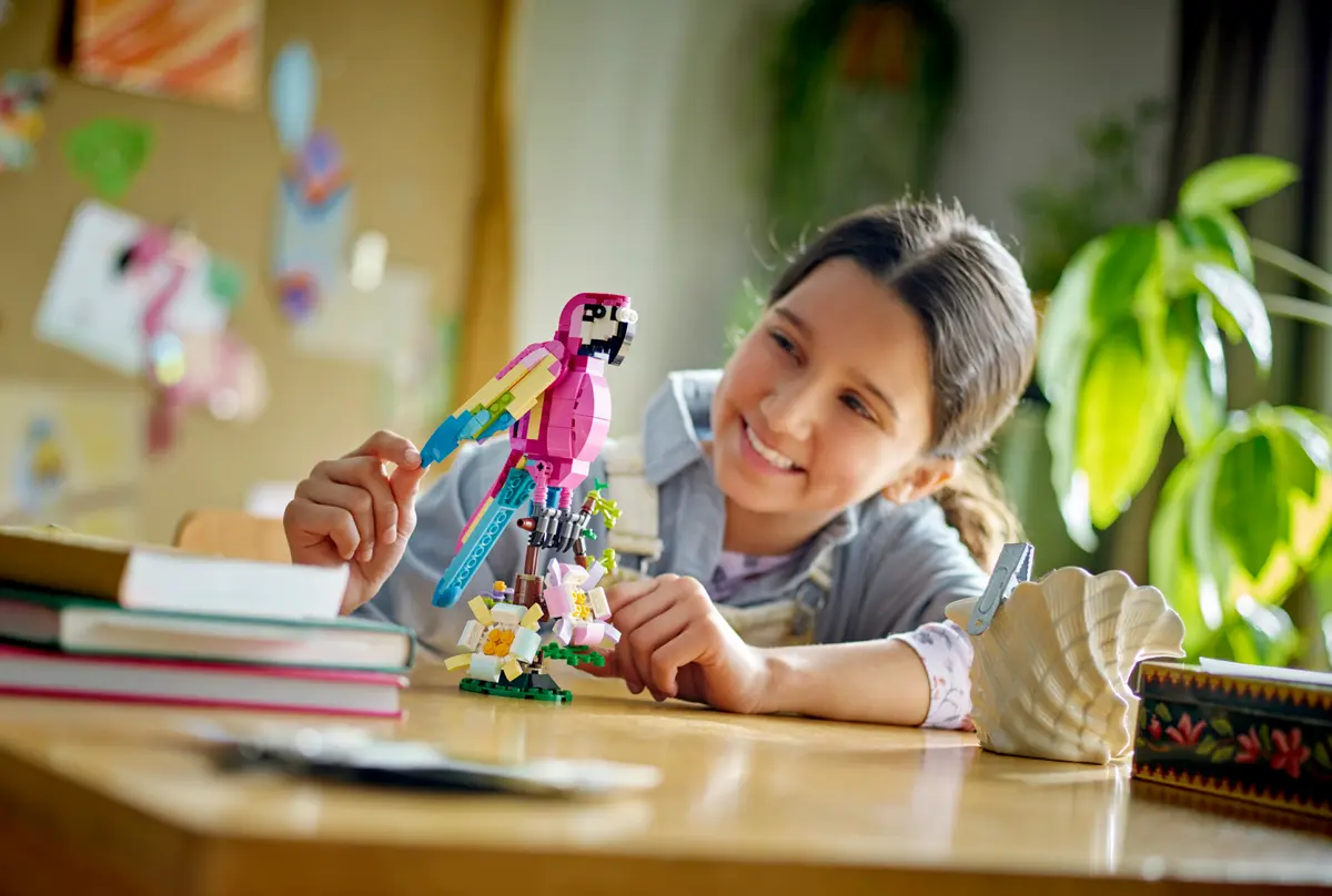 LEGO 31144 Exotischer pinkfarbener Papagei