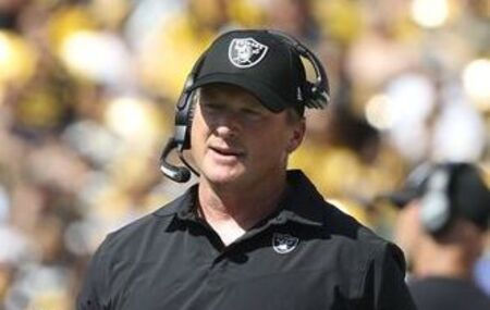 Avanza demanda de exentrenador de la NFL contra la Liga y su comisionado