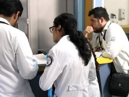 Más de 26 mil pasantes de enfermería prestan servicios en centros de salud y hospitales