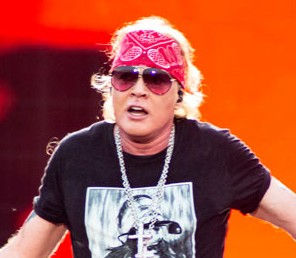 Partido de béisbol provoca cambio de escenario para concierto de Guns N’ Roses