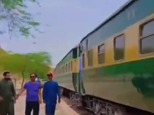 Secuestran tren con cientos de pasajeros en Pakistán