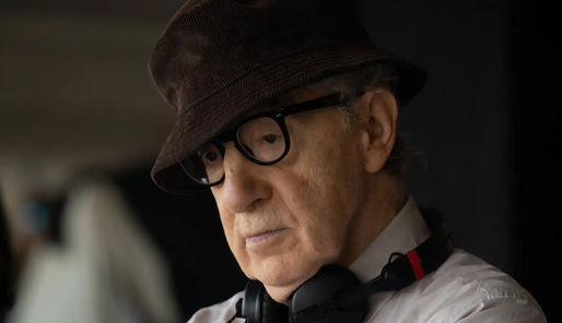 Fuerte crítica de Ucrania condena a Woody Allen: participó en festival de cine ruso