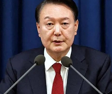 Orden de arresto contra ex presidente sudcoreano por declarar la ley marcial