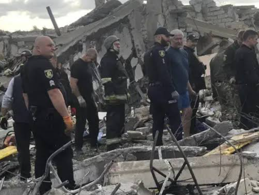 Ataque ruso a localidad ucraniana deja saldo de casi 50 muertos