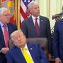 "Sleepy Donald" se queda dormido de nueva cuenta (video)