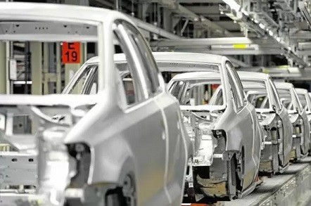 Precisa Economía condiciones para exportación de autos y componentes de México a Estados Unidos