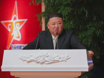 Observa Kim prueba del nuevo misil balístico hipersónico de Corea del Norte