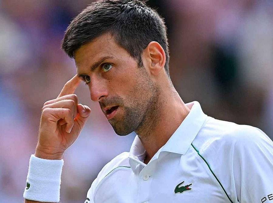Gana Djokovic su partido 100 en Australia