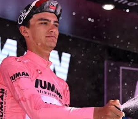 Del Toro sigue haciendo historia: una semana de líder del Giro de Italia