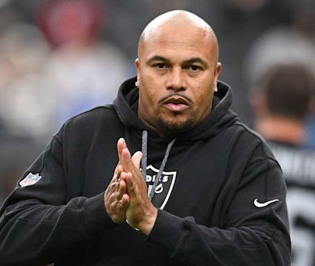 Otro entrenador despedido en la NFL