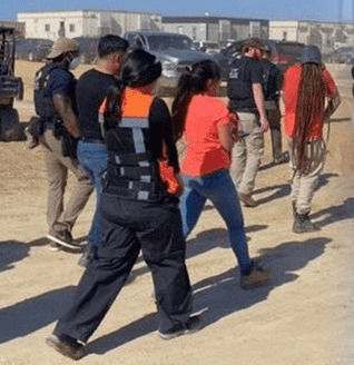 Centenares de sudcoreanos entre los arrestados en fábrica de Estados Unidos