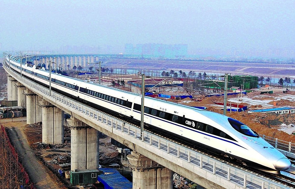 Transporta China cifra record de pasajeros por tren en un día
