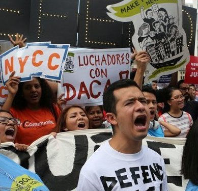 Pesimismo de estadounidenses con rumbo del país, según encuesta