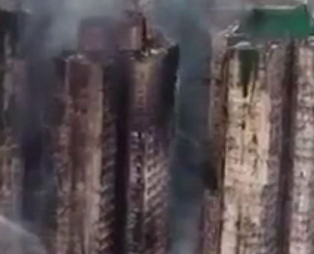 Habrá investigación independiente en Hong Kong sobre incendio en complejo residencial