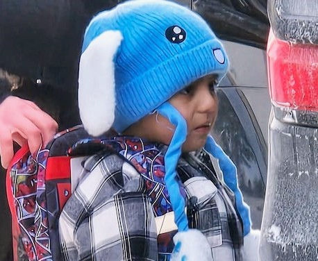 Retornaron a Minnesota niño Liam y su padre,  liberados de centro de detención en Texas