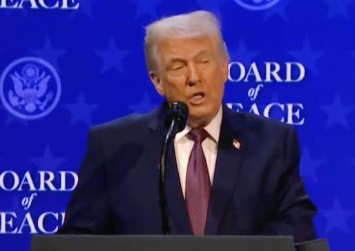 Trump insiste en que uranio de Irán debe ser entregado a Estados Unidos: silencio en Teherán