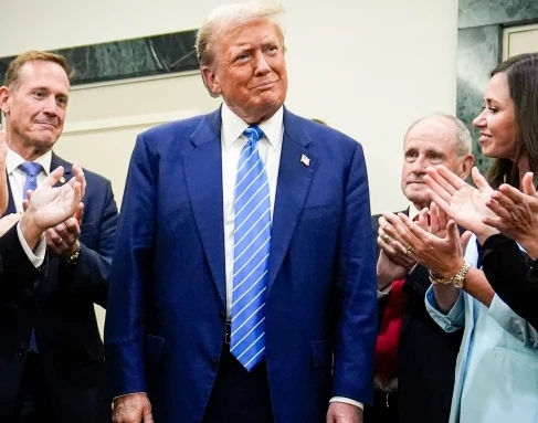Destruyendo un país: Trump ya piensa en el tercer periodo presidencial
