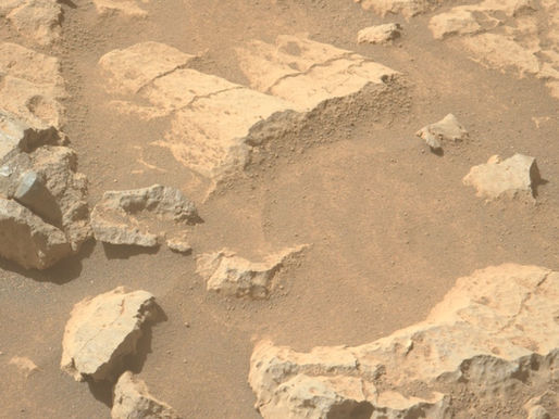 Revela la NASA fotos de paisajes desérticos de Marte