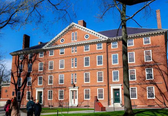 Demanda gobierno estadounidense a Harvard por antisemitismo