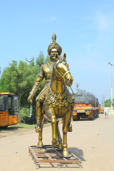 Magnificent 10-feet equestrian statue of Nadaprabhu Kempe Gowda on horse, symbolizing valor and legacy. Expertly sculpted in bronze or fiber by Surya Silpasala (Katuri Sculptures), this statue is ideal for circles, heritage sites, and cultural landmarks across Bengaluru. Crafted at our studios in Tenali and Bengaluru.