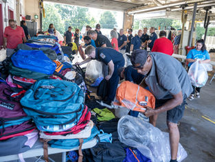 Leader of the Pack - Backpack drive