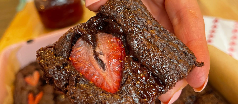 Easy AF Strawberry Brownies