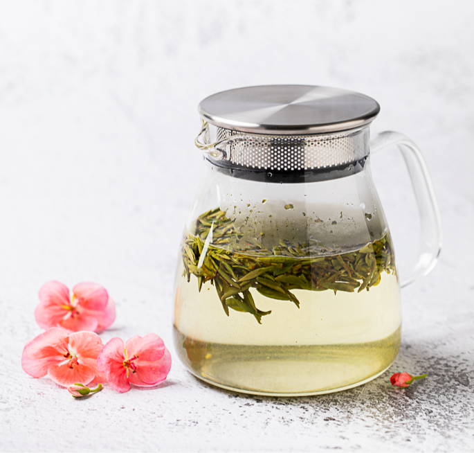 Миниатюра: Longjing– tea with teapot and leaves