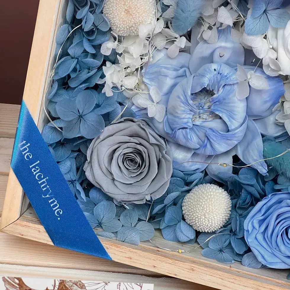 Thumbnail: Cora | Boxed Blooms | Grande