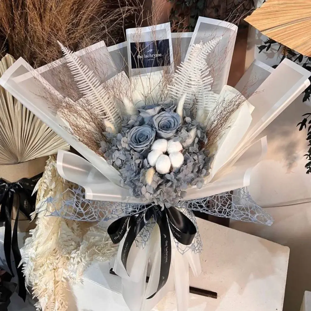 Jolie | Preserved Blooms | Grand