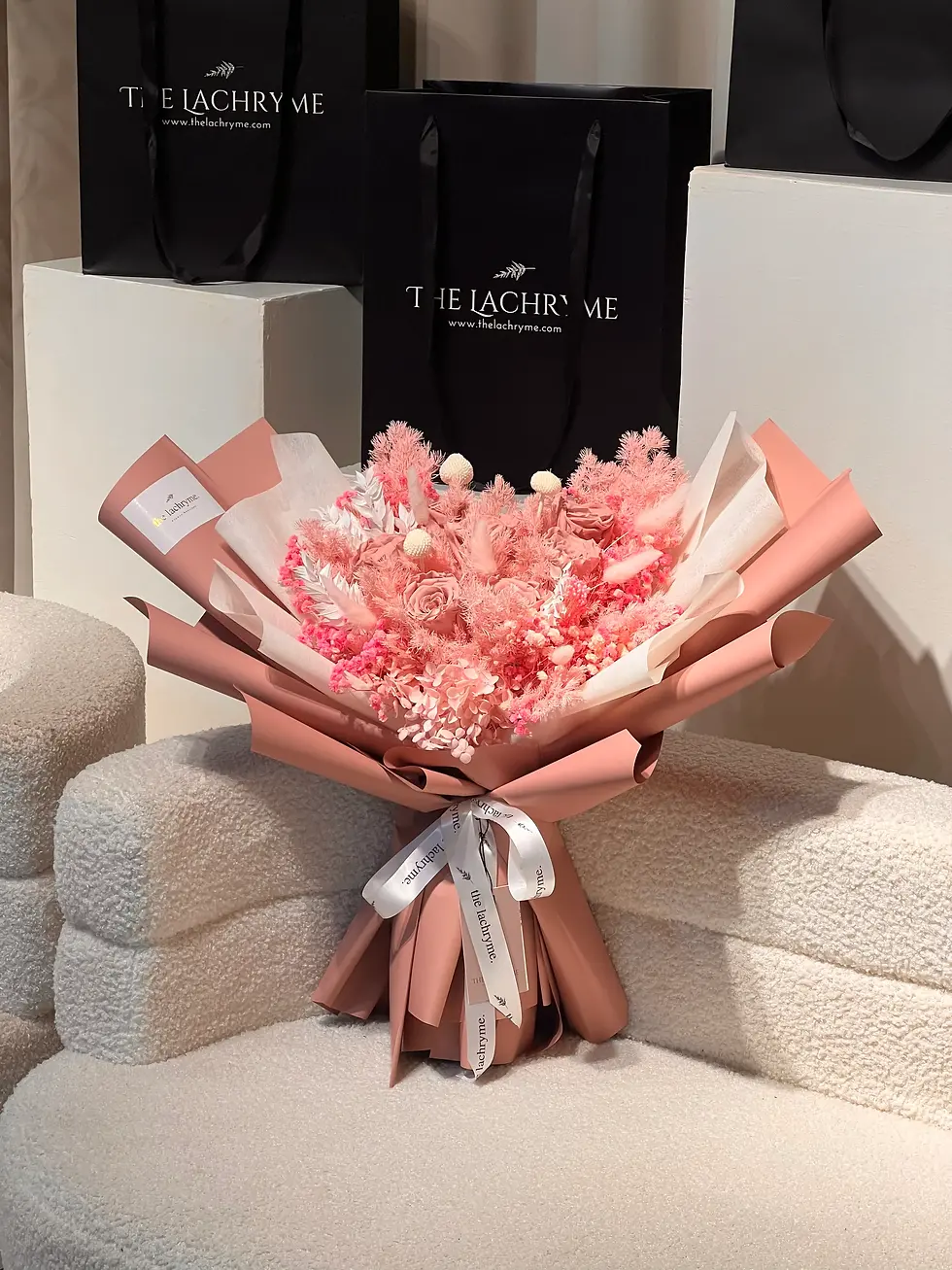 Thumbnail: Rosè | Preserved Blooms | Deluxe