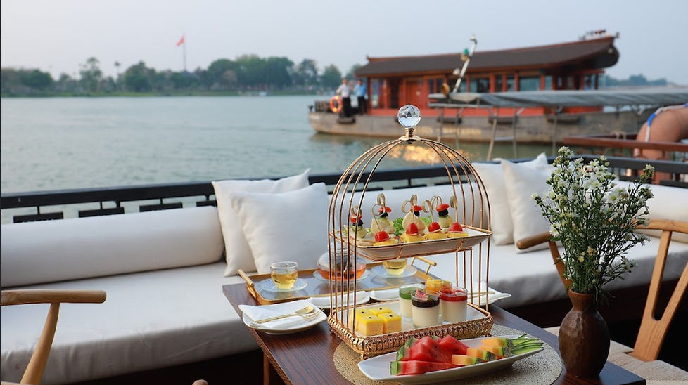 [Tour ngắm hoàng hôn] Du thuyền Moon River Cruise
