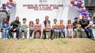 Beneficia Gobierno de la Ciudad a 200 alumnas y alumnos con paquetes de útiles escolares